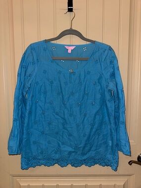 LILLY PULITZER Telyn Blue Eyelet Embroidered Blouse Shirt Top Size Medium